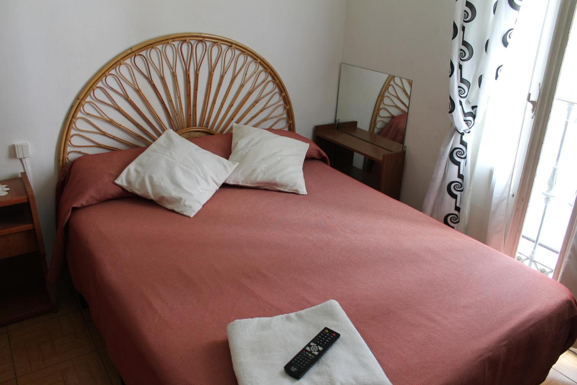 Hostal Graciela Madrid Luaran gambar